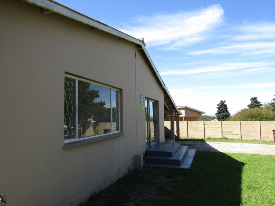 3 Bedroom Property for Sale in Humansdorp Eastern Cape